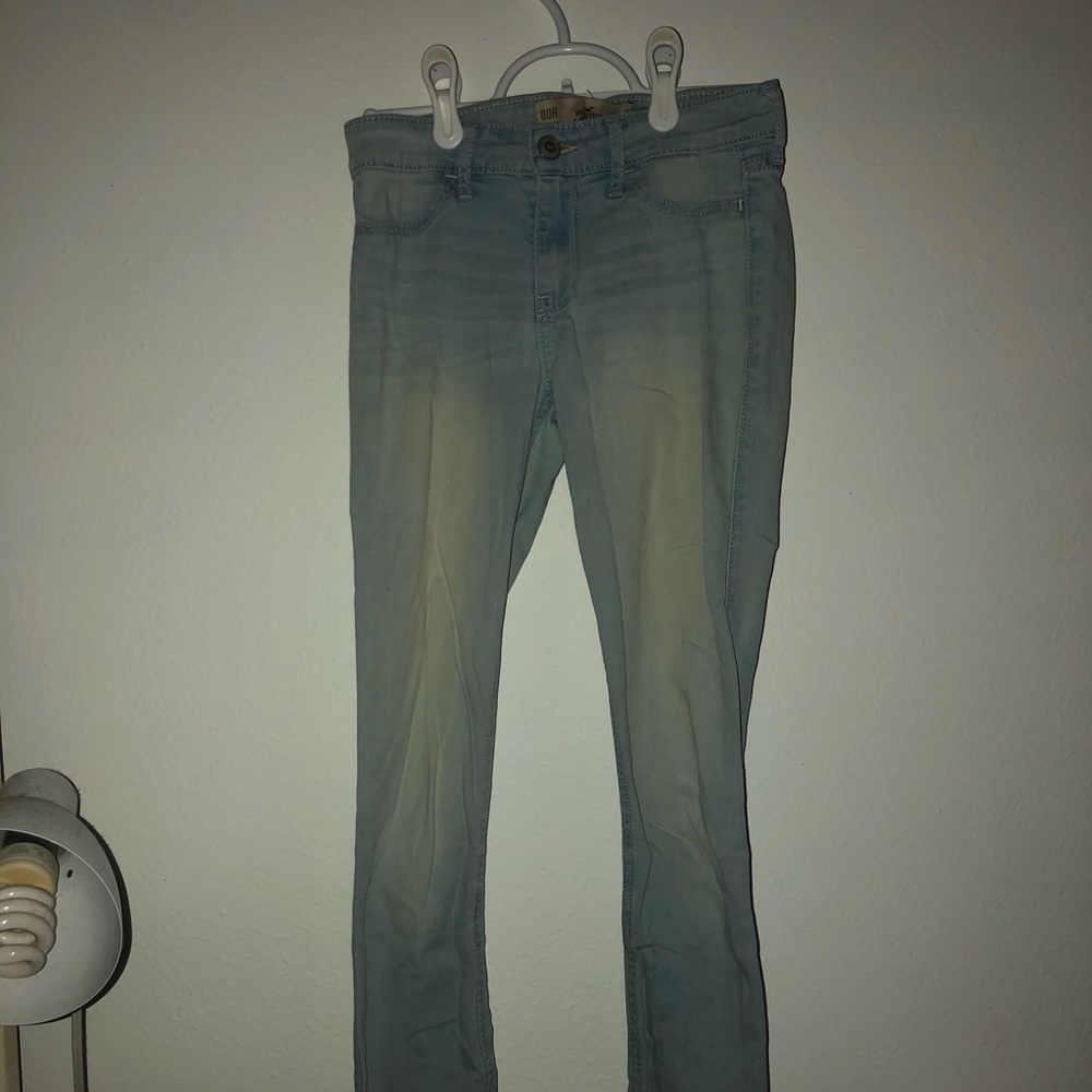 Lightwash Hollister Jeans!!!